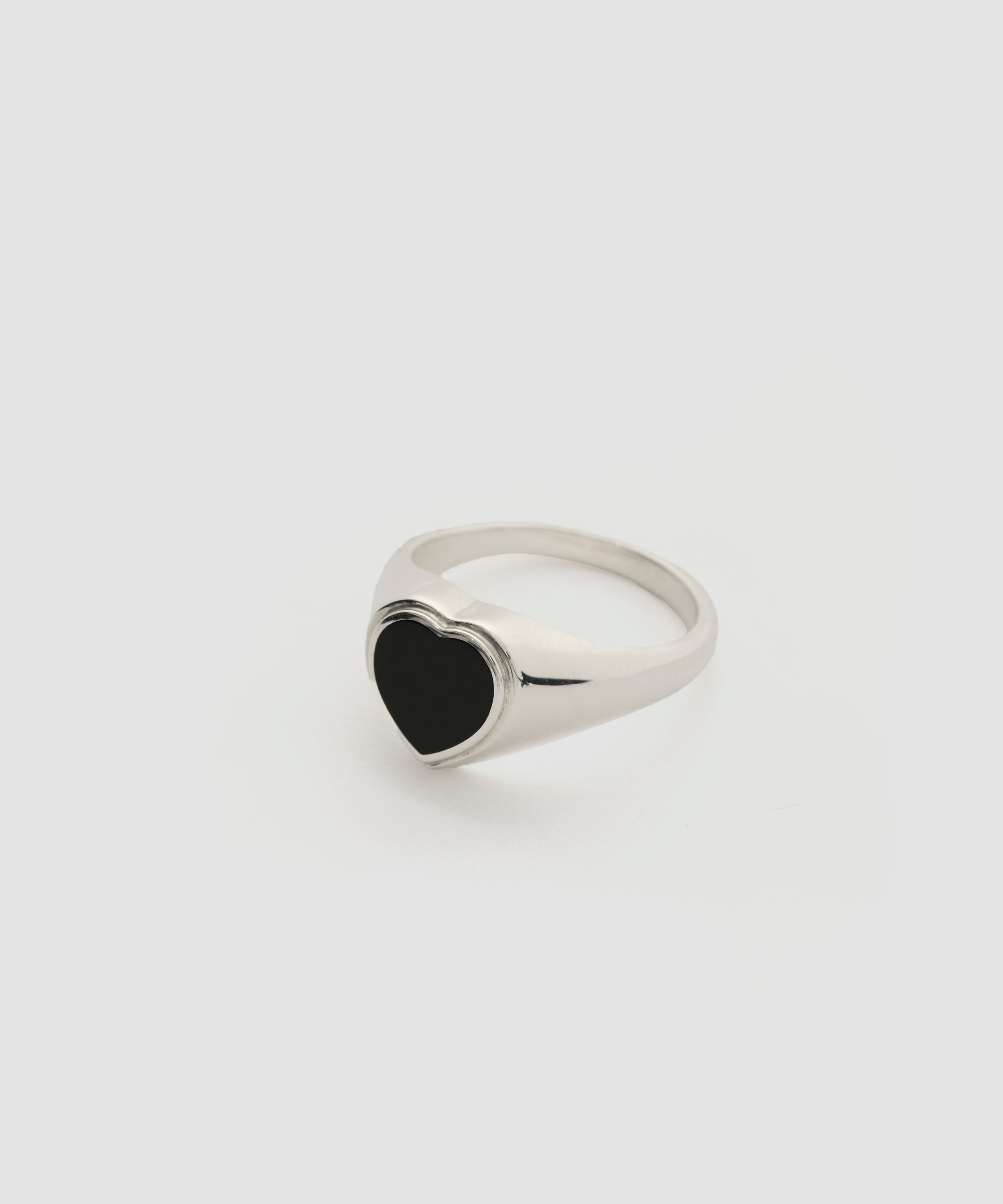 HEART SIGNET RING