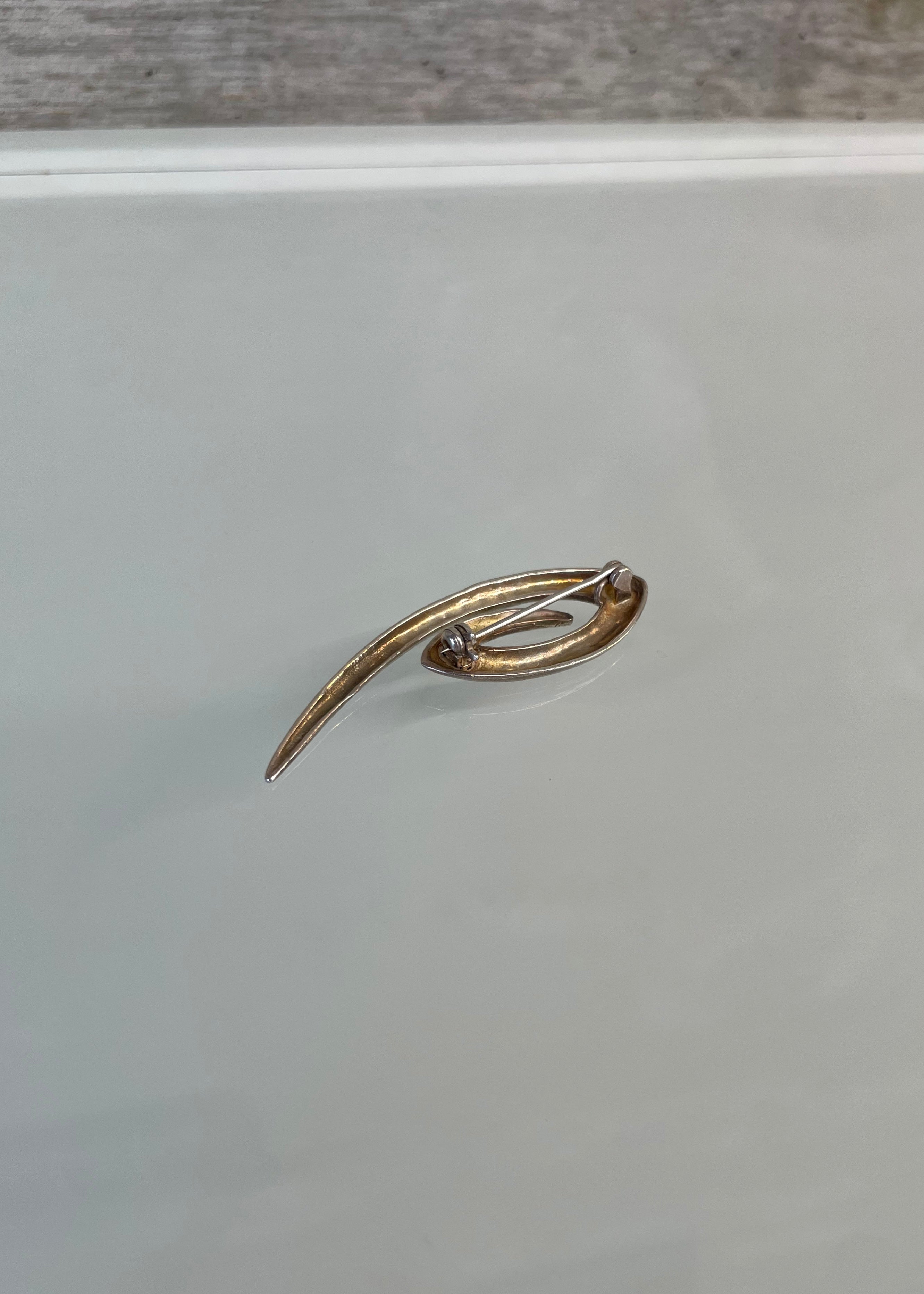 UK VINTAGE PIN BADGE