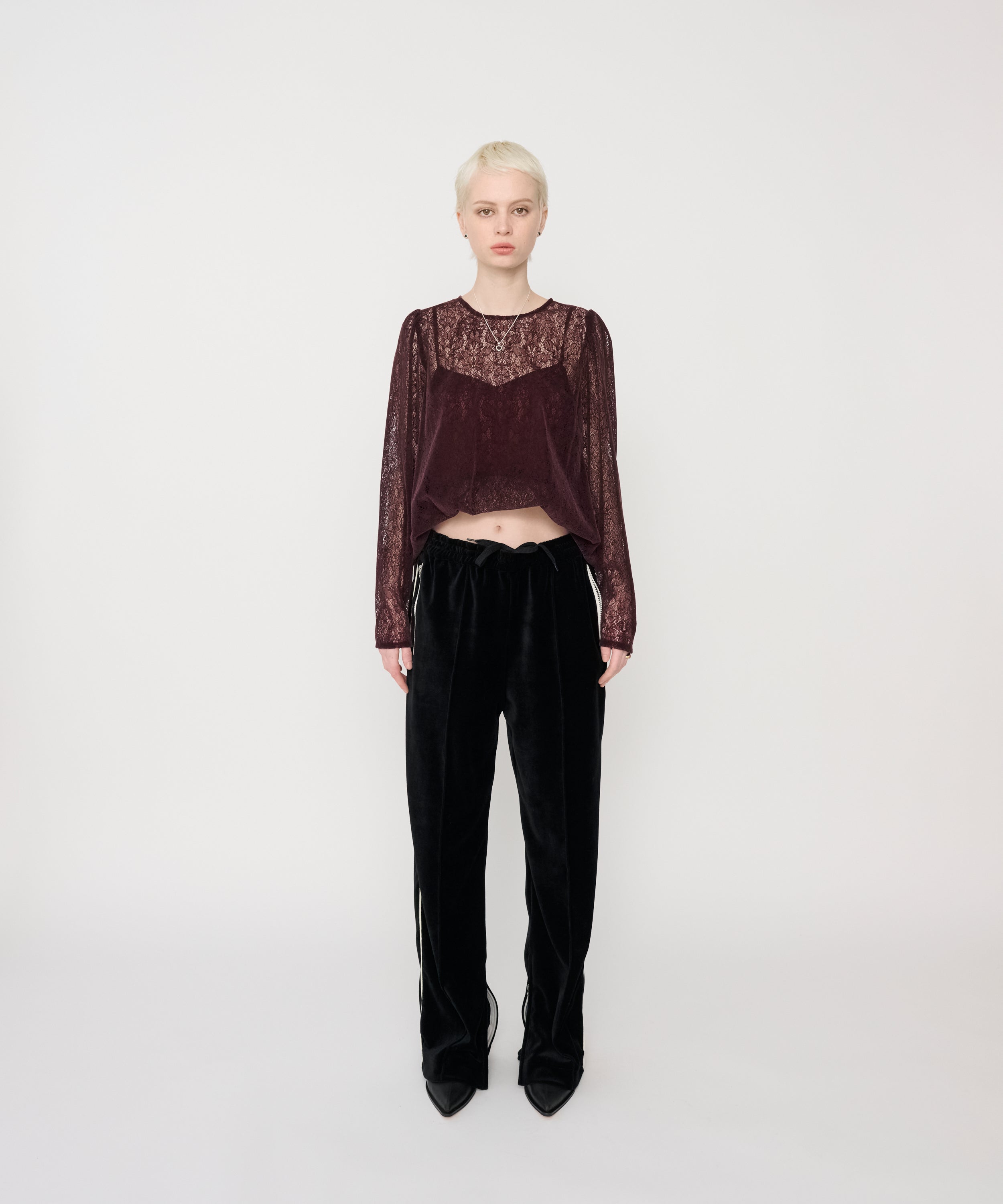 FLOCKY LACE LAYERED PULLOVER