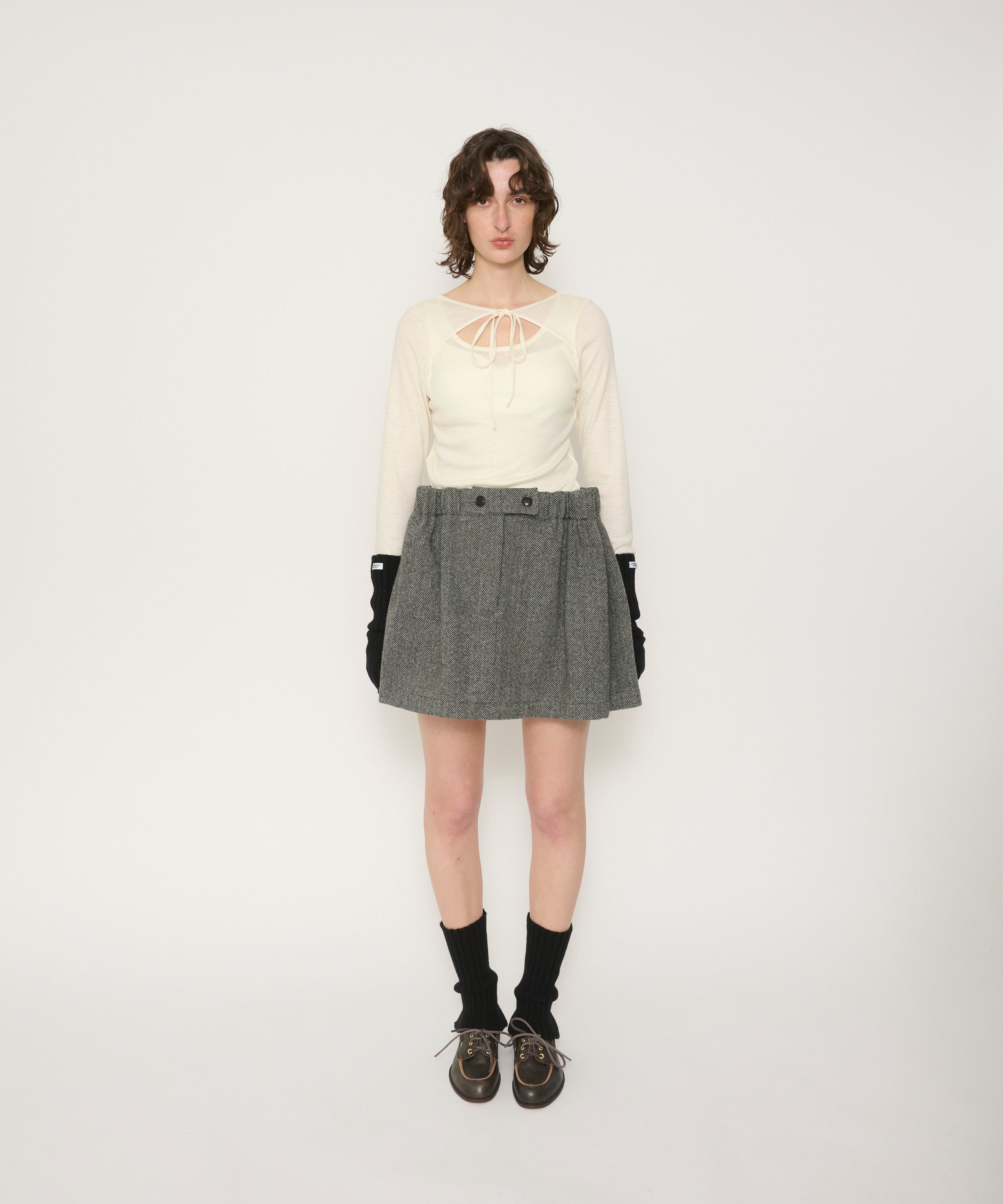 WOOL RIB FRONT STRING PULLOVER
