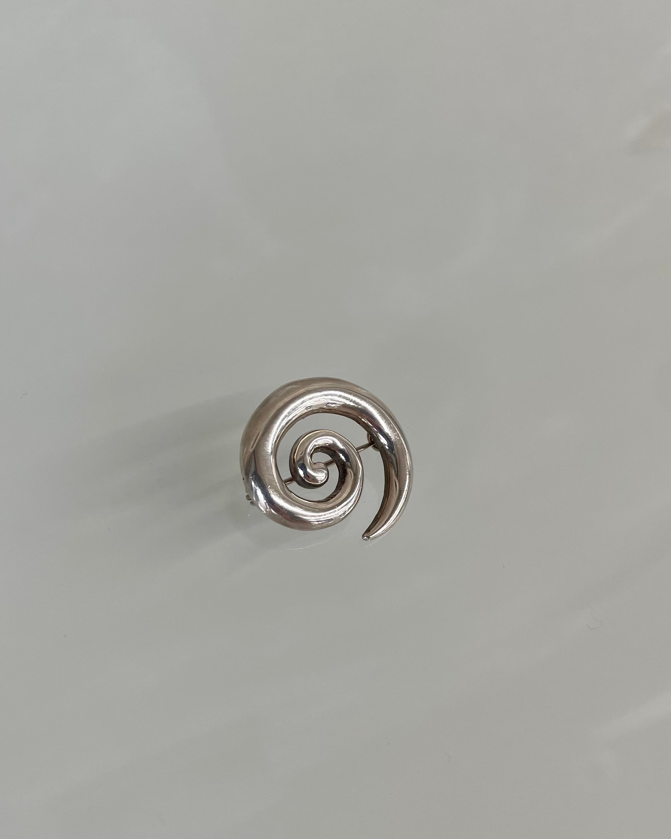 UK VINTAGE PIN BADGE