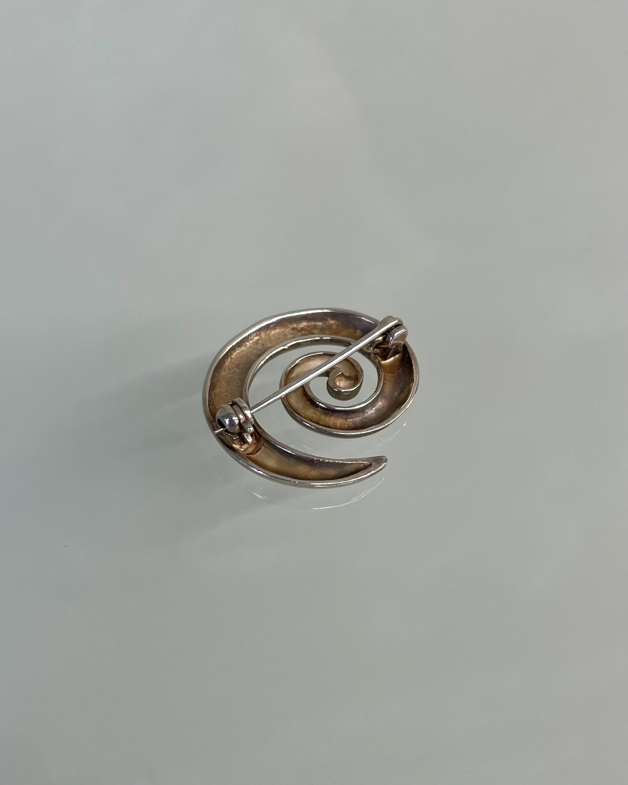 UK VINTAGE PIN BADGE
