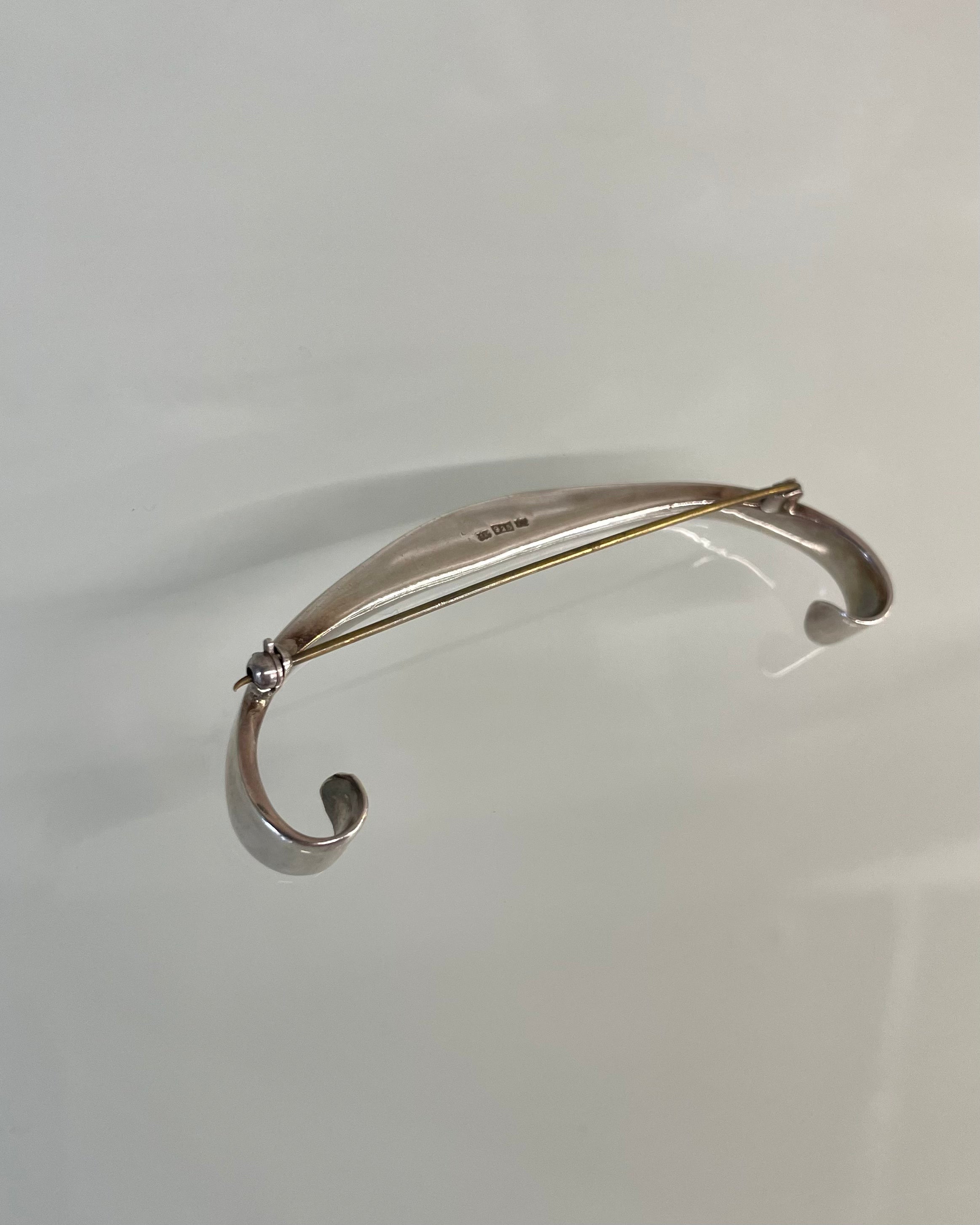 UK VINTAGE PIN BADGE