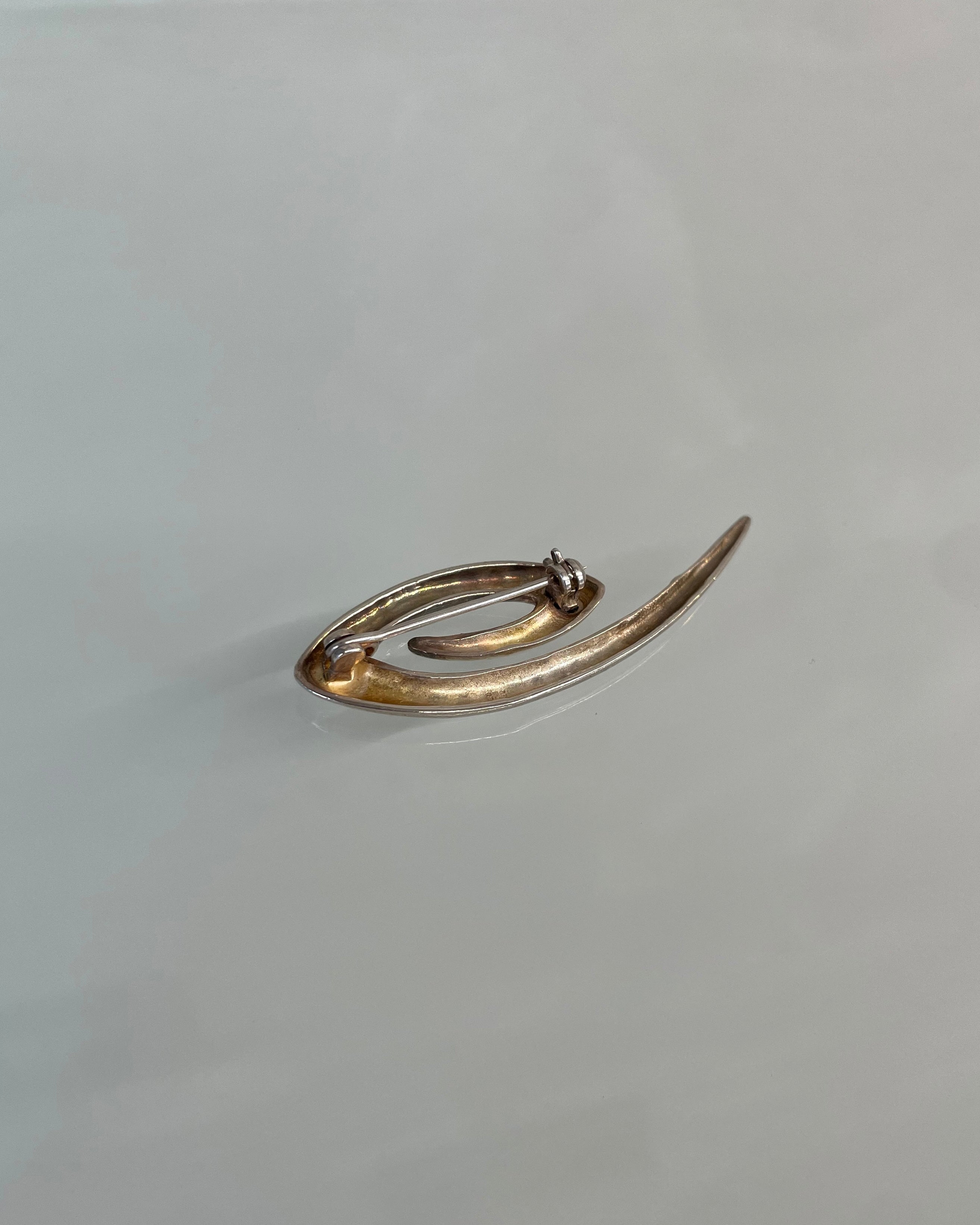 UK VINTAGE PIN BADGE