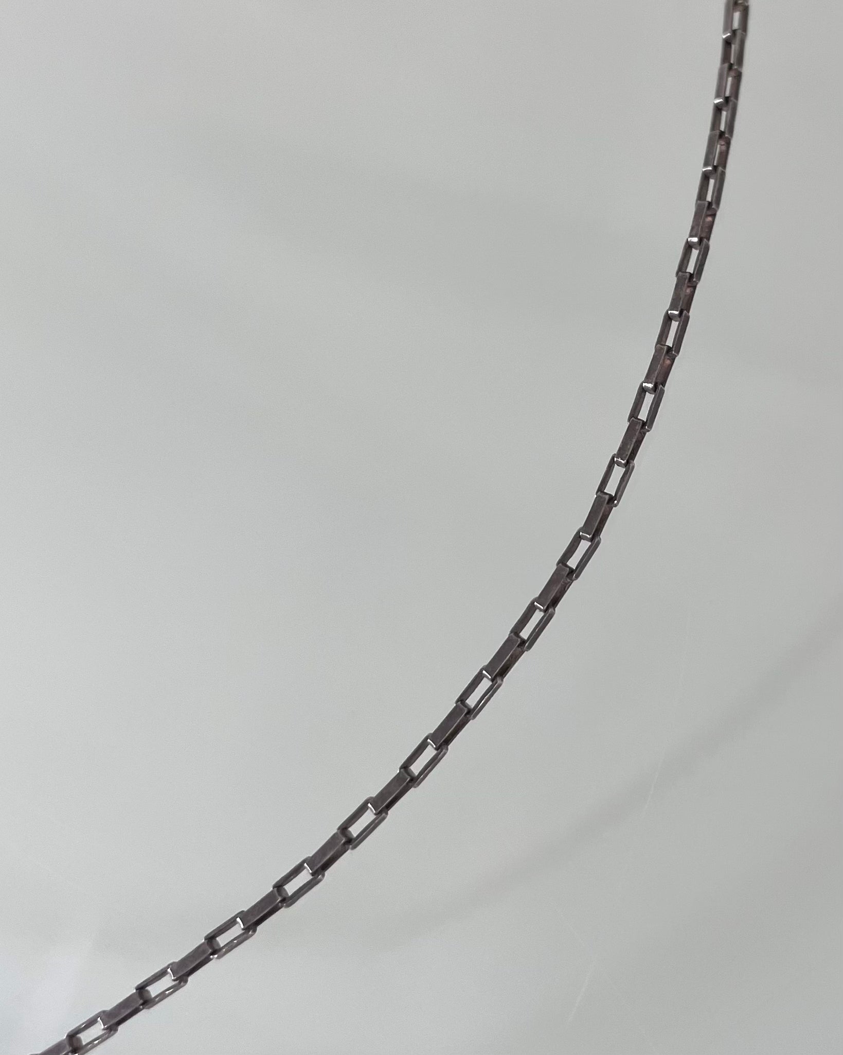 UK VINTAGE NECKLACE